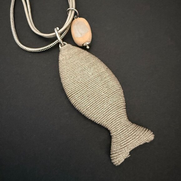 Chicos Beaded Fish 3 Strand Leather Chain Necklace Asymmetrical Silver Wood - Picture 8 of 9